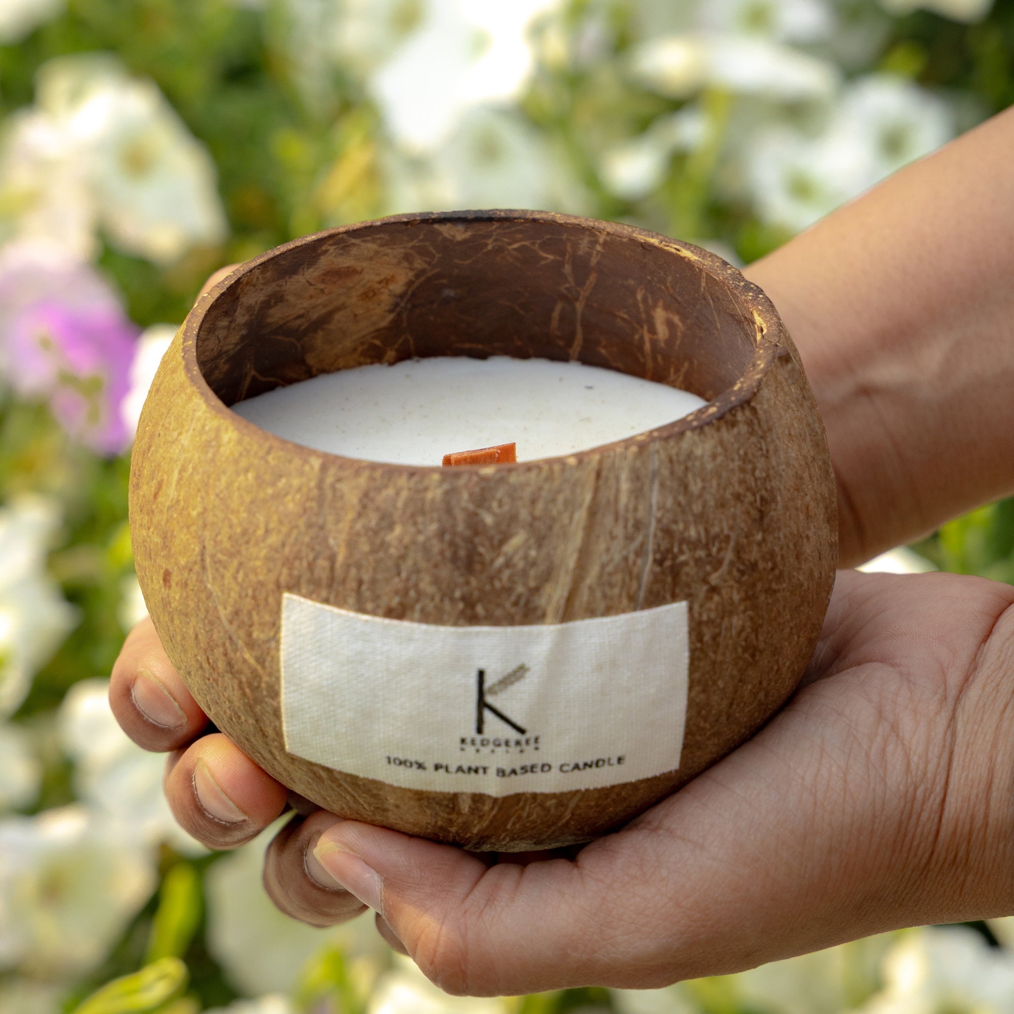 Natural coconut shell candle vessel plastic-free