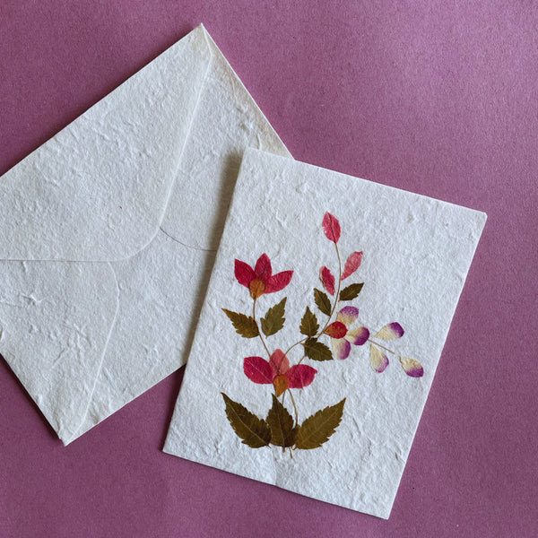 Pressed Flower Greeting Card – Handmade with Dried Flowers